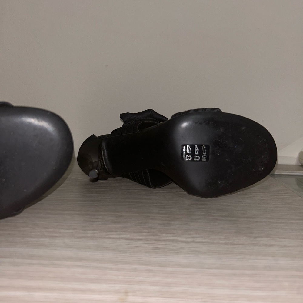 Giuseppe Zanotti - Satin Bow Black Sandals - 35 - Picture 9 of 11